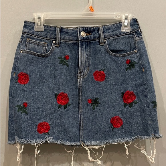 PacSun Dresses & Skirts - Embroidered Denim Skirt with Red Rose Accents pacsun size 25